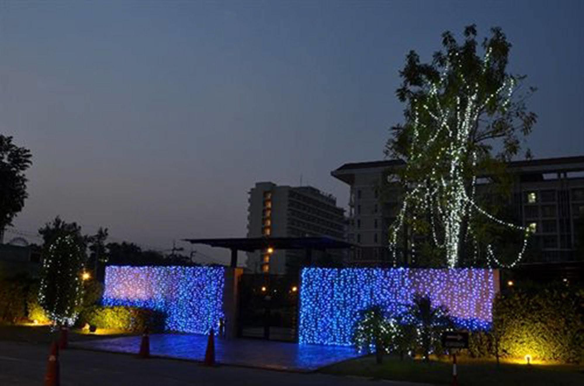 Grow Residences Bangkok Exterior photo